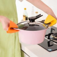 Silicone Kitchen Mini Oven Mitt - Image 2