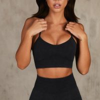 tight-fitting sportswear - Image 3