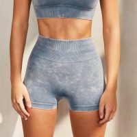 tight-fitting sportswear - Image 9